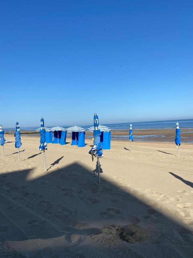 La Villa L'Oiseau Bleu Proche De La Plage Et De Deauville !!! Awards 2025 Blonville-sur-Mer Kültér fotó