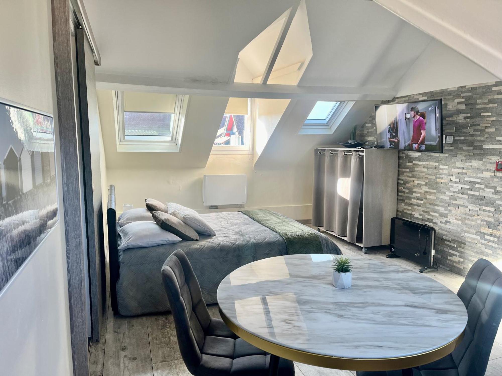 La Villa L'Oiseau Bleu Proche De La Plage Et De Deauville !!! Awards 2025 Blonville-sur-Mer Kültér fotó