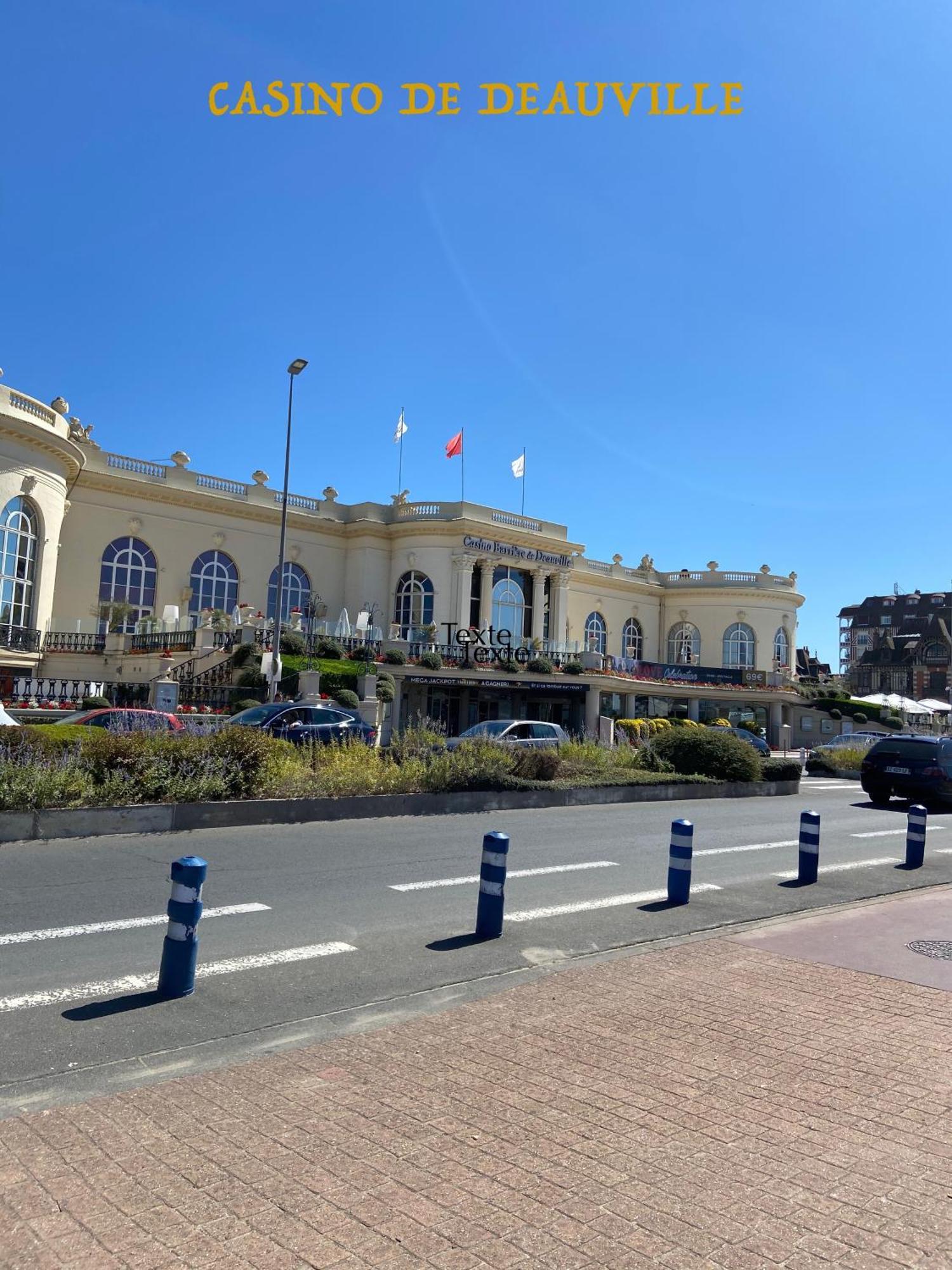 La Villa L'Oiseau Bleu Proche De La Plage Et De Deauville !!! Awards 2025 Blonville-sur-Mer Kültér fotó
