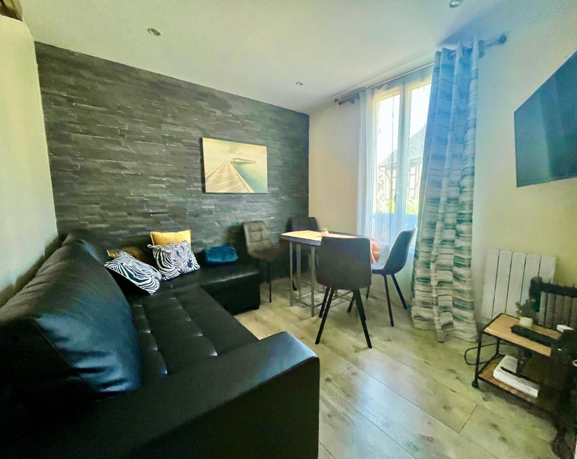 La Villa L'Oiseau Bleu Proche De La Plage Et De Deauville !!! Awards 2025 Blonville-sur-Mer Szoba fotó