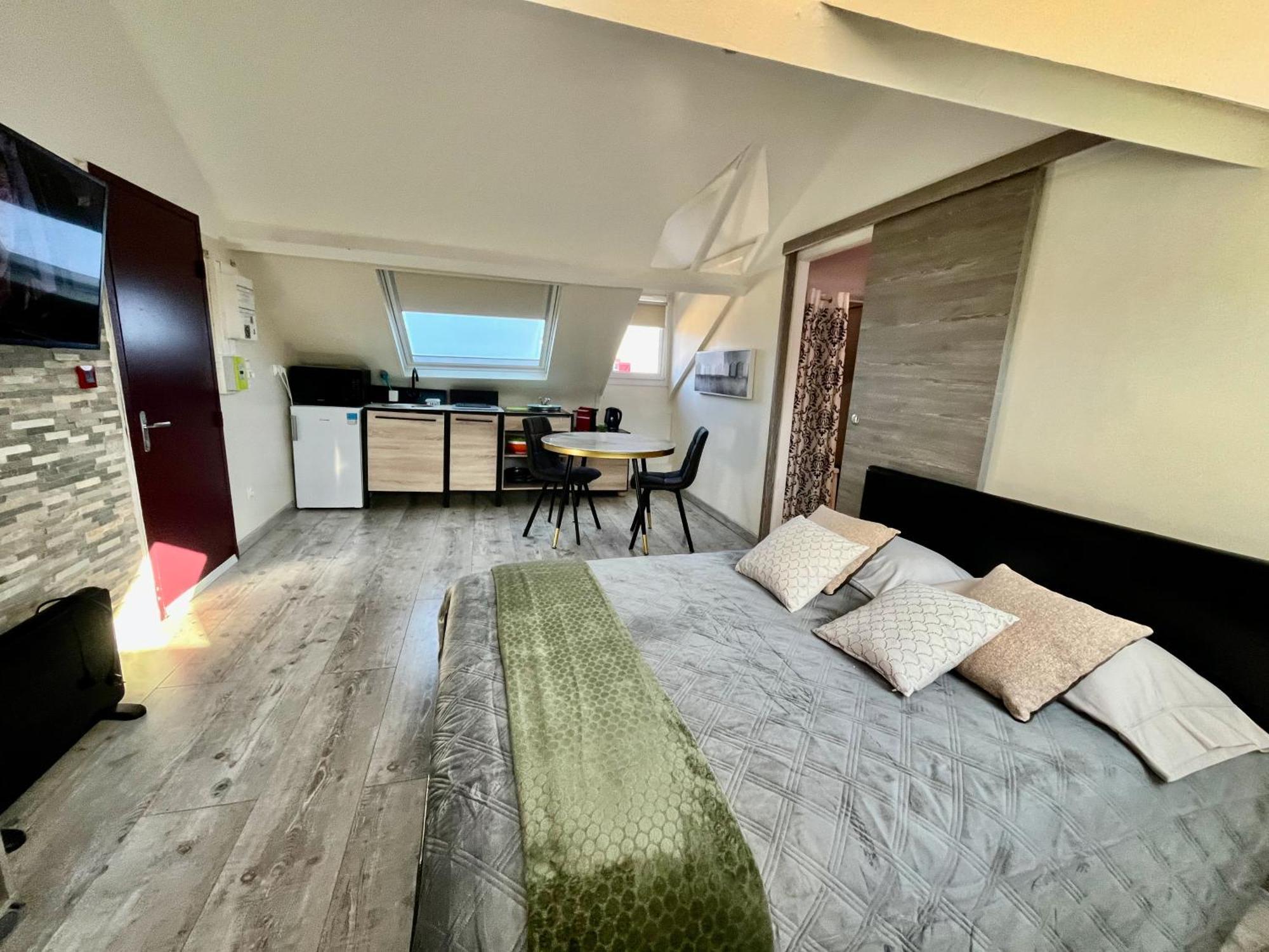 La Villa L'Oiseau Bleu Proche De La Plage Et De Deauville !!! Awards 2025 Blonville-sur-Mer Szoba fotó